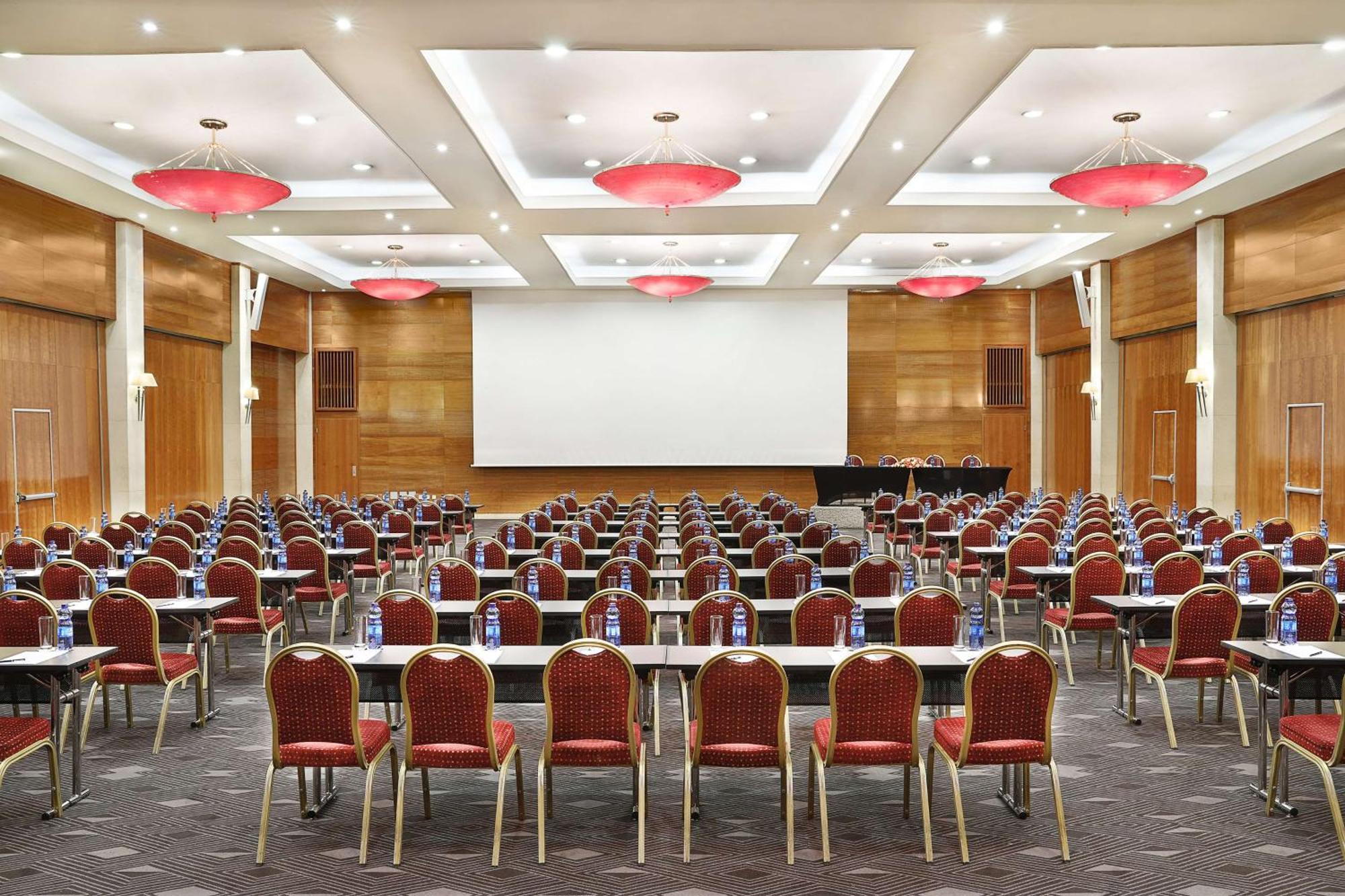 Hilton Addis Ababa Hotel Bagian luar foto